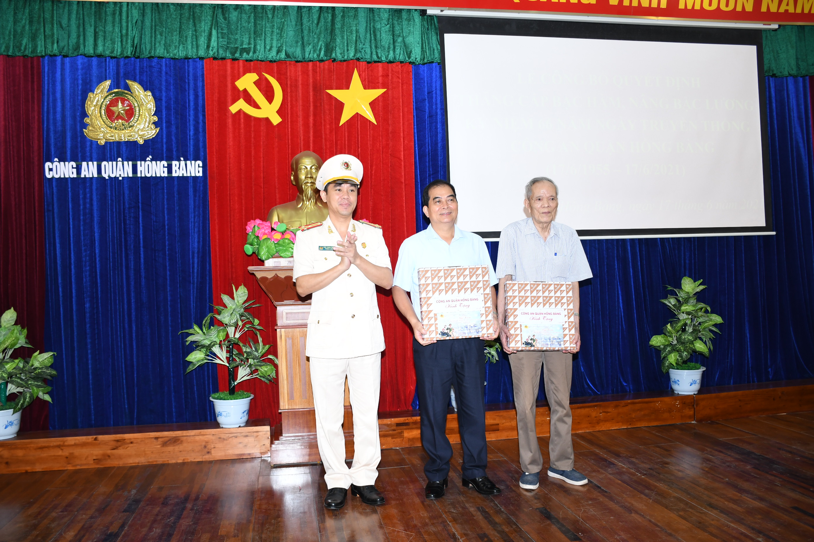 Công an quận Hồng Bàng gặp mặt kỷ niệm 66 năm Ngày truyền thống